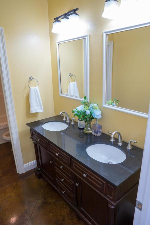 Serene 3Br Apartment 4Tvs Free Wi-Fi & Parking -E- Moss Point Exterior photo